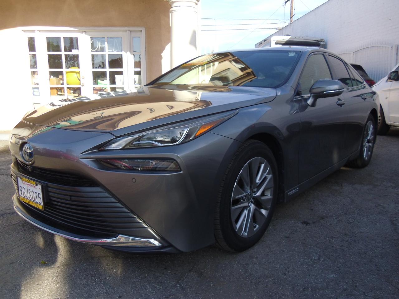 Toyota Mirai XLE Sedan 2021