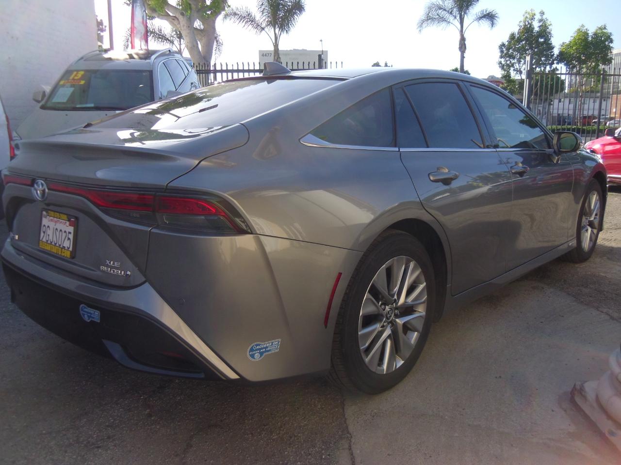 Toyota Mirai XLE Sedan 2021