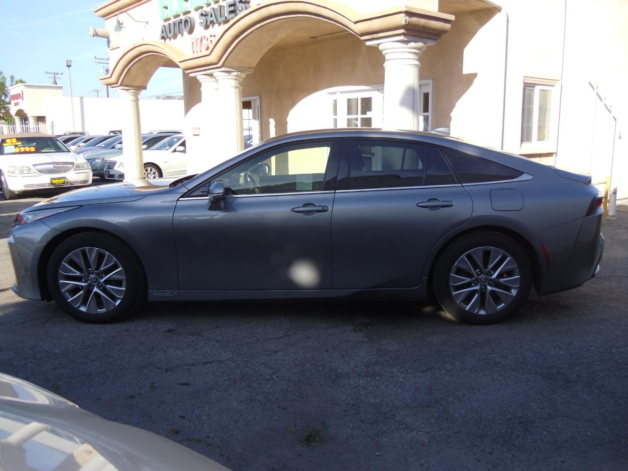 Toyota Mirai XLE Sedan 2021