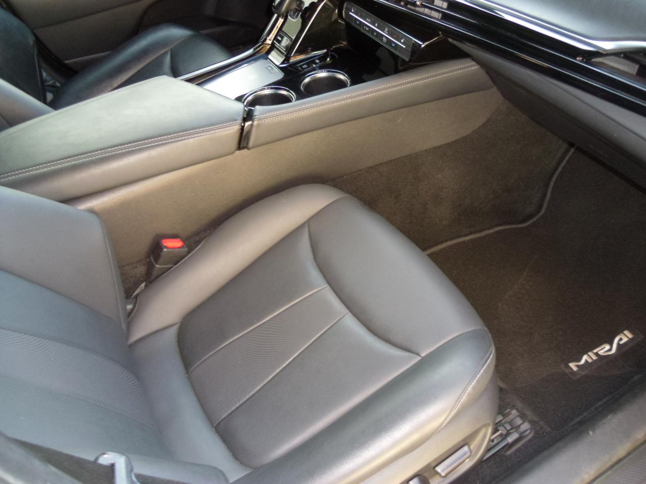 Toyota Mirai XLE Sedan 2021