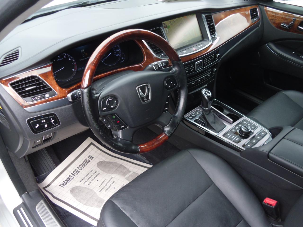 Hyundai Equus 4dr Sdn Signature 2014