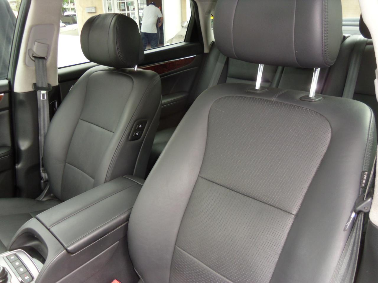 Hyundai Equus 4dr Sdn Signature 2014