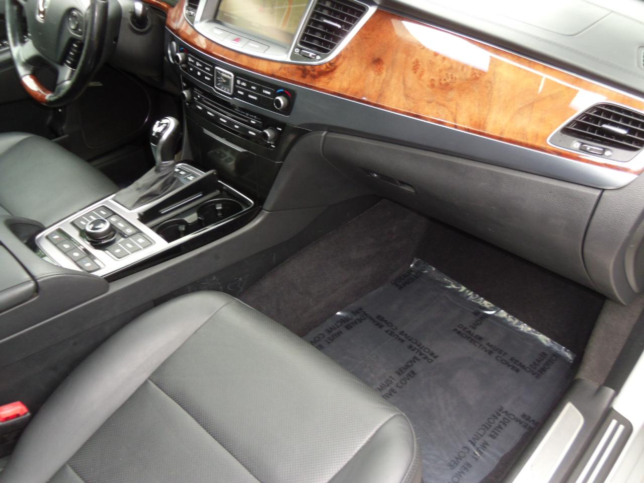 Hyundai Equus 4dr Sdn Signature 2014