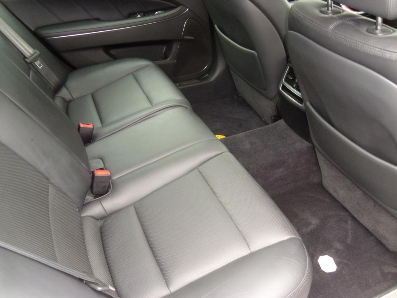 Hyundai Equus 4dr Sdn Signature 2014