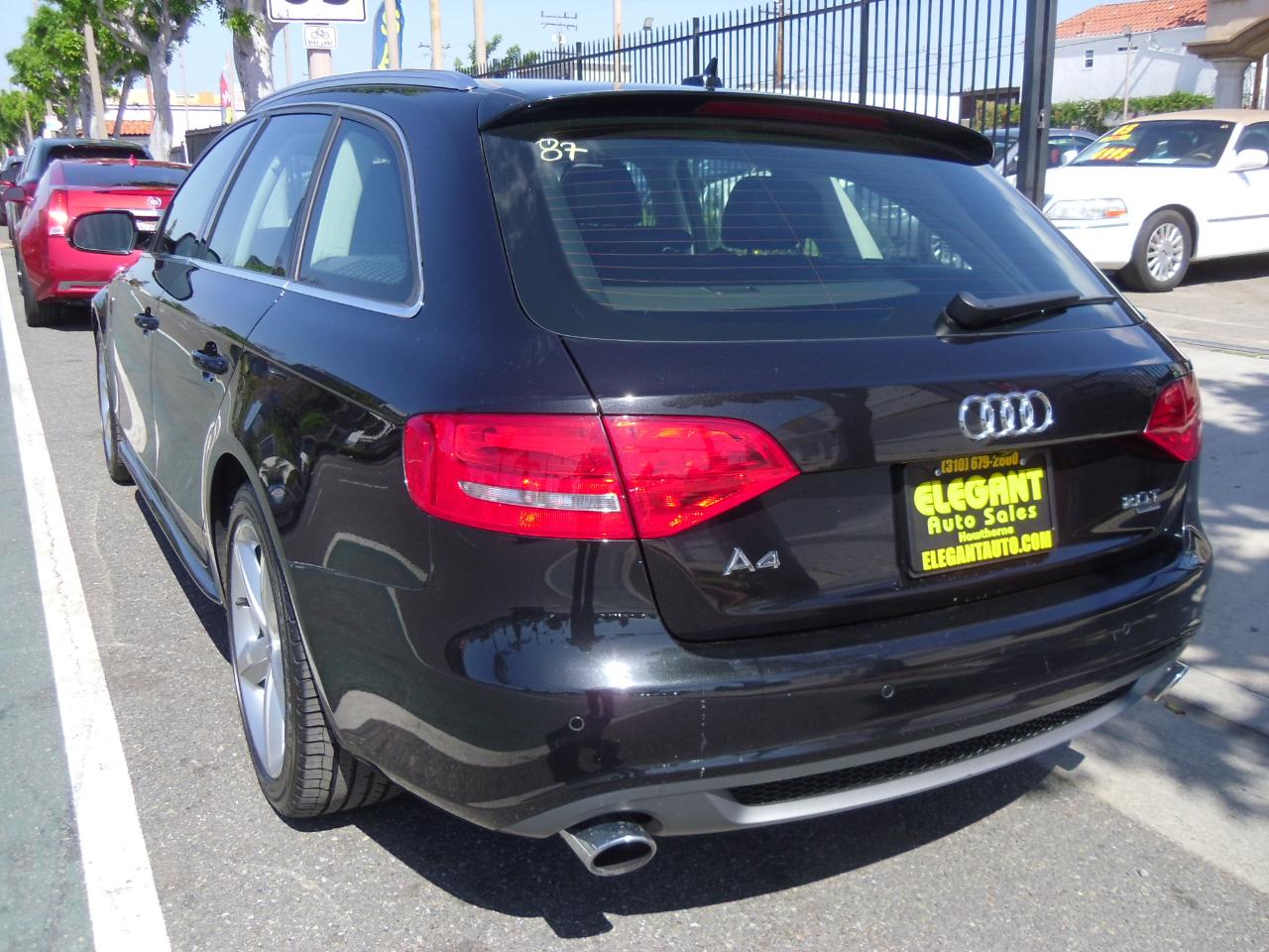 Audi A4 4dr Avant Wgn Auto quattro 2.0T Premium Plus 2012