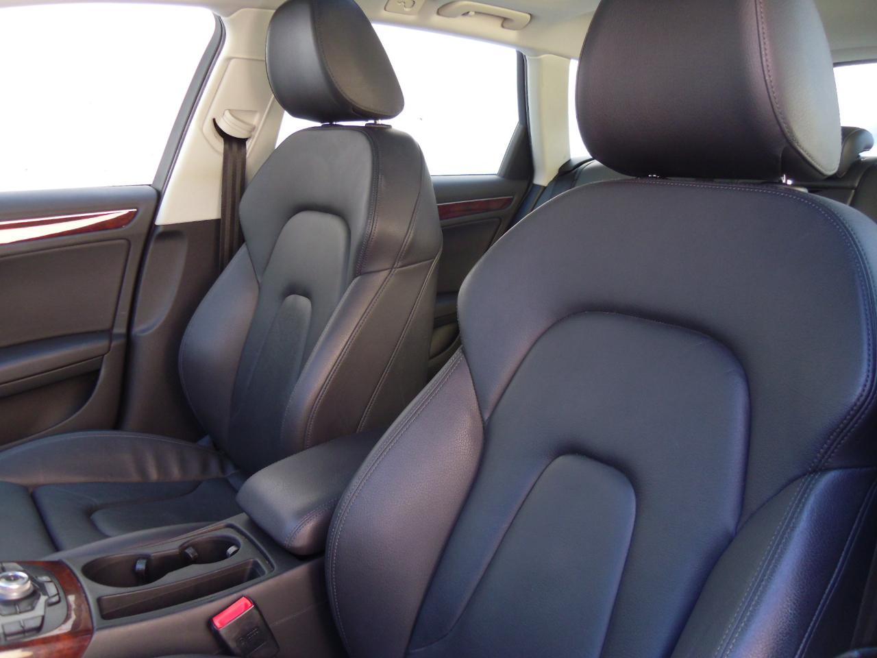 Audi A4 4dr Avant Wgn Auto quattro 2.0T Premium Plus 2012