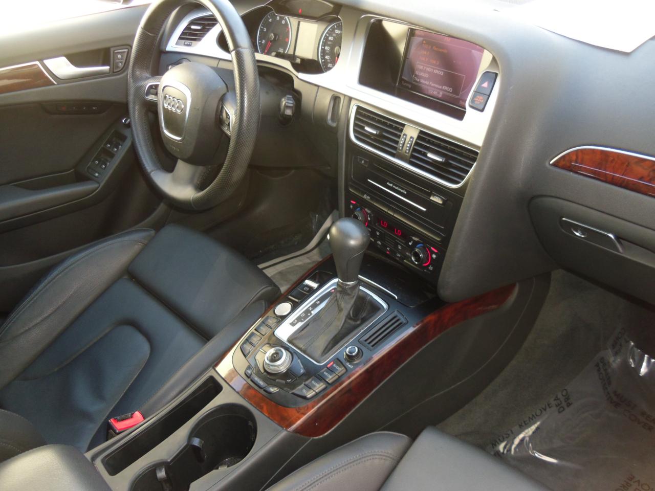 Audi A4 4dr Avant Wgn Auto quattro 2.0T Premium Plus 2012