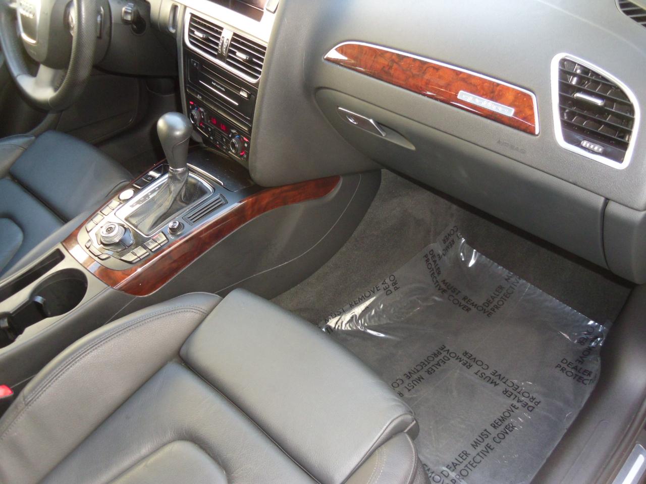 Audi A4 4dr Avant Wgn Auto quattro 2.0T Premium Plus 2012