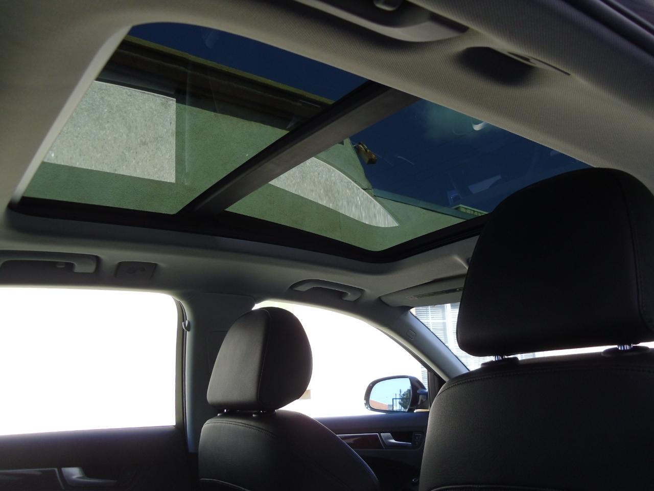 Audi A4 4dr Avant Wgn Auto quattro 2.0T Premium Plus 2012