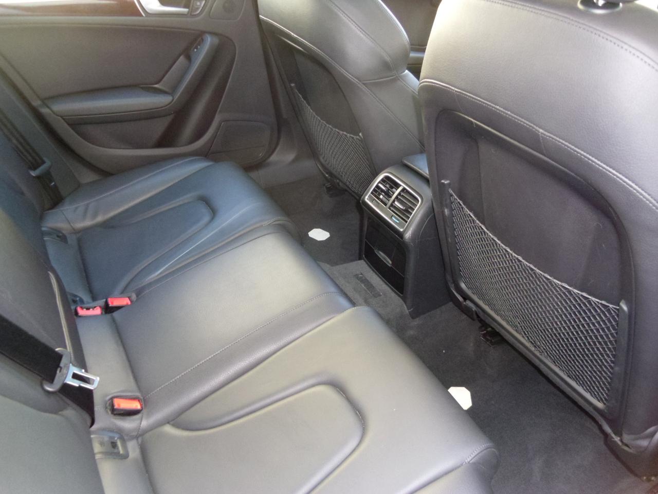 Audi A4 4dr Avant Wgn Auto quattro 2.0T Premium Plus 2012