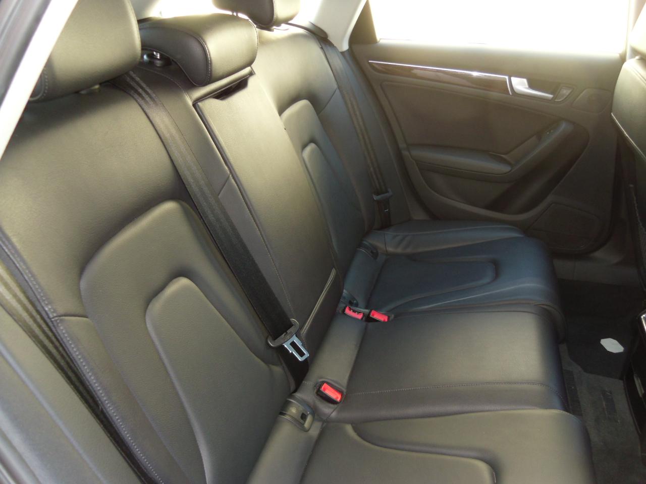 Audi A4 4dr Avant Wgn Auto quattro 2.0T Premium Plus 2012