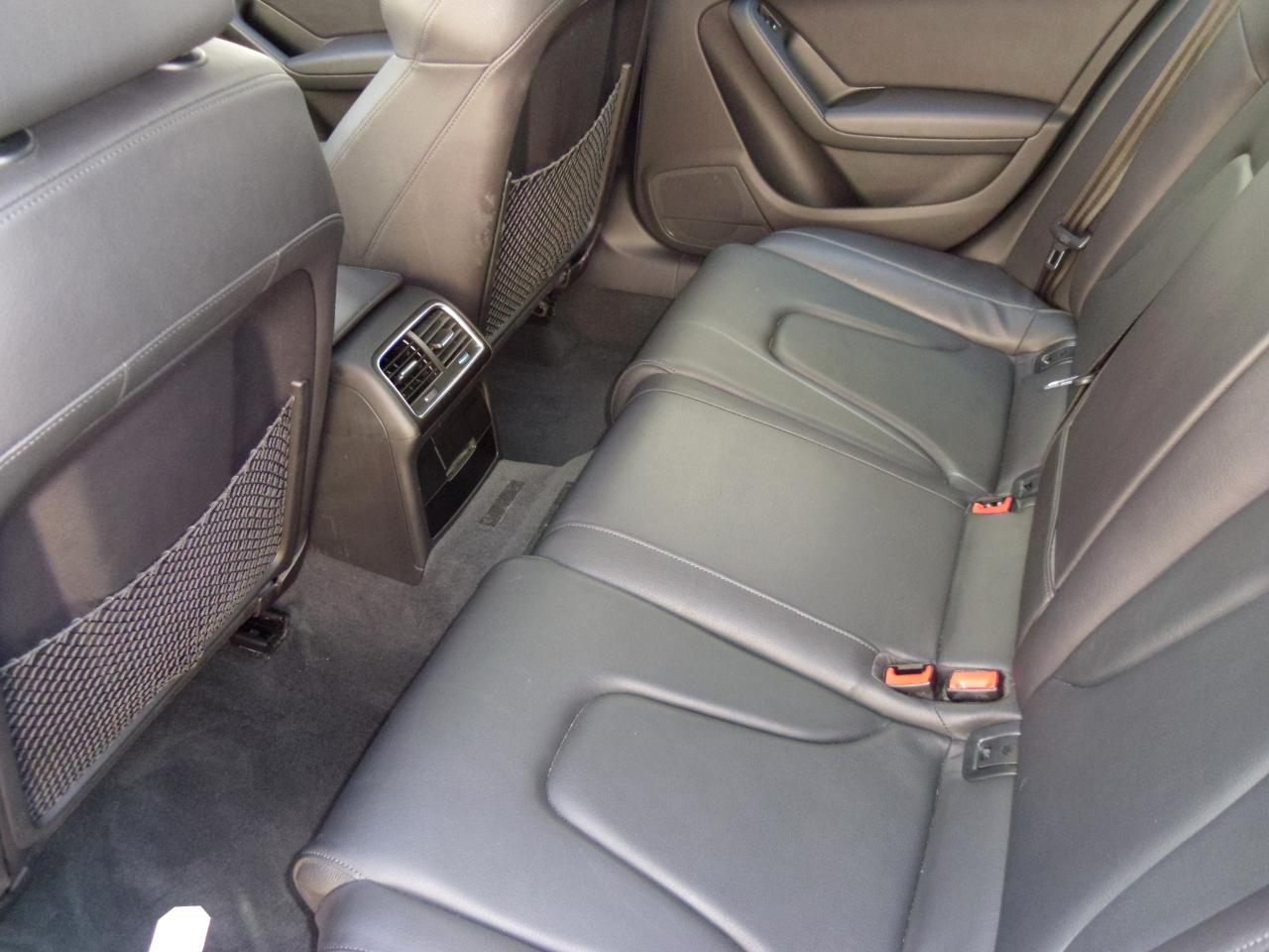 Audi A4 4dr Avant Wgn Auto quattro 2.0T Premium Plus 2012