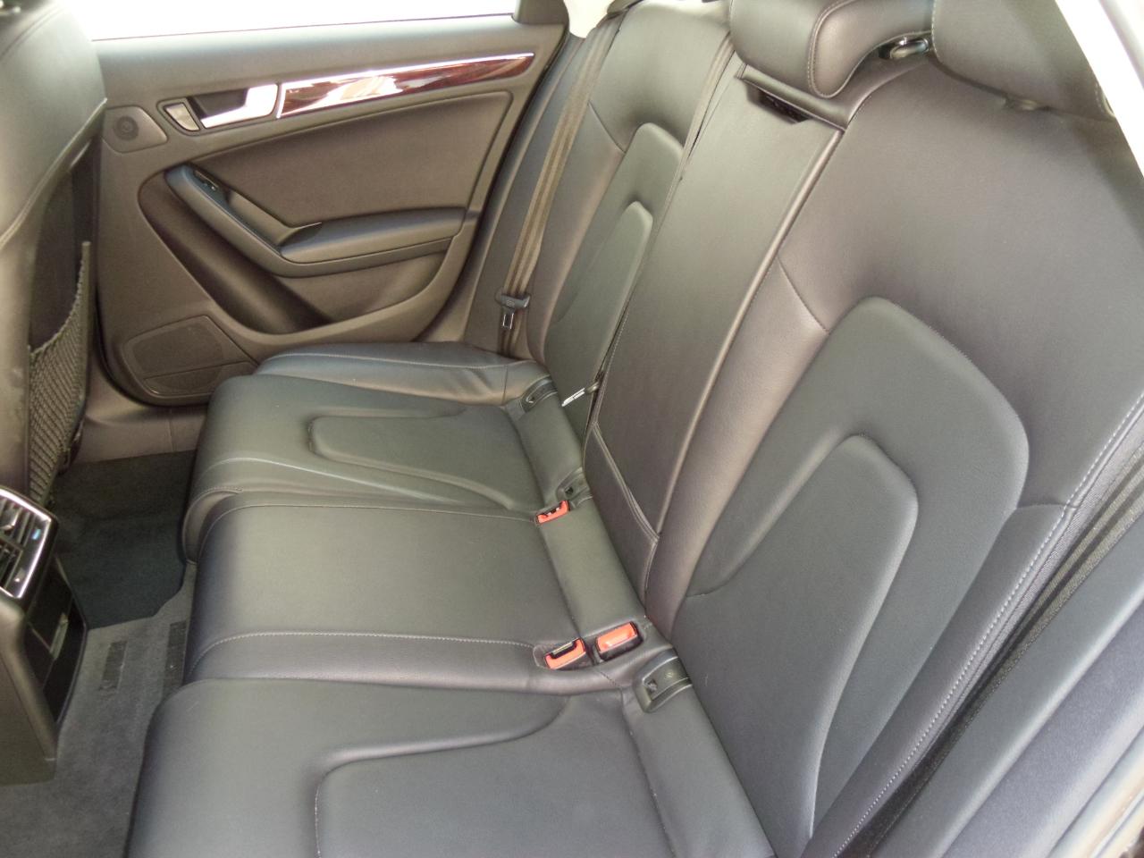 Audi A4 4dr Avant Wgn Auto quattro 2.0T Premium Plus 2012