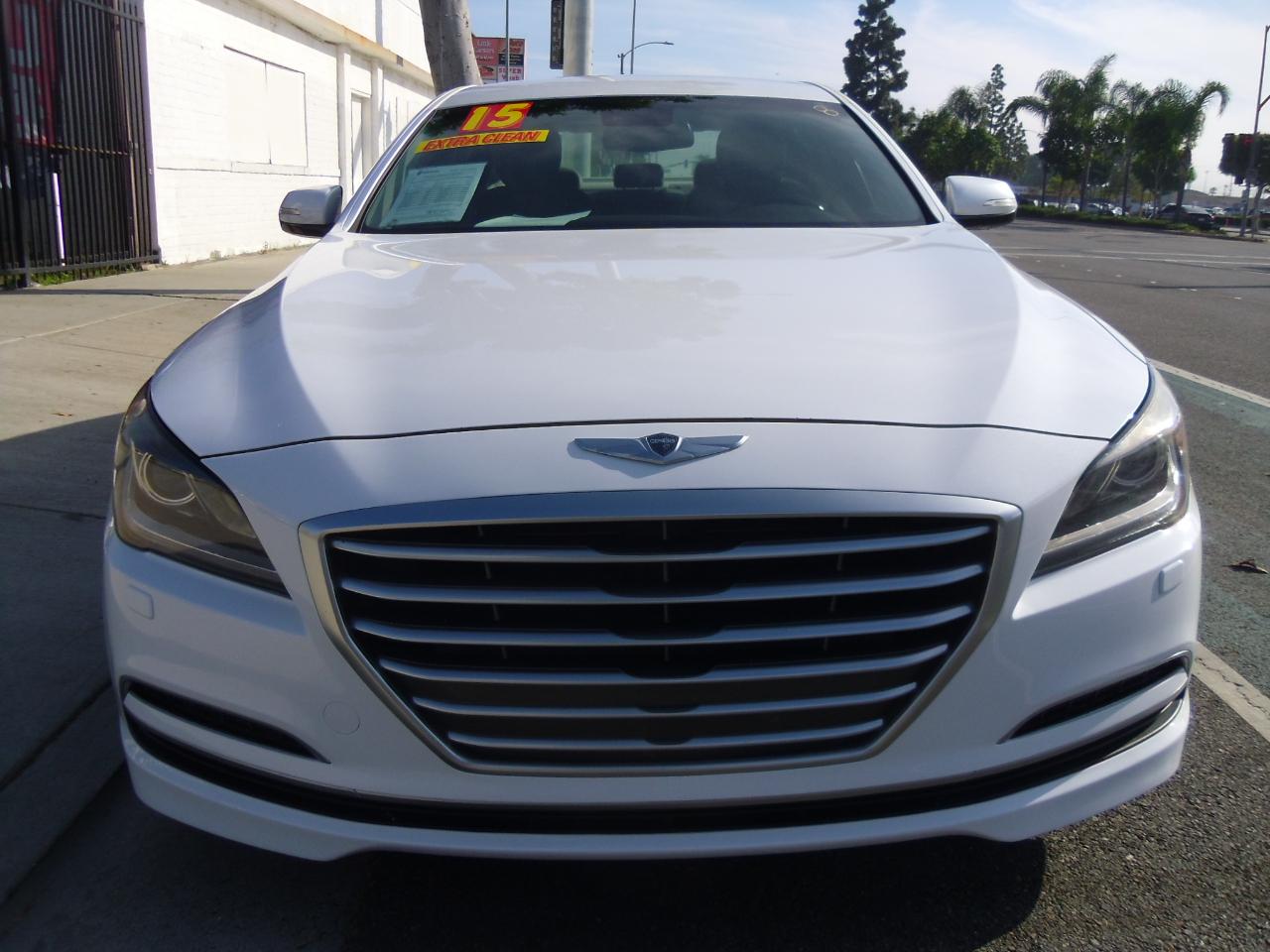 Hyundai Genesis 4dr Sdn V6 3.8L AWD 2015