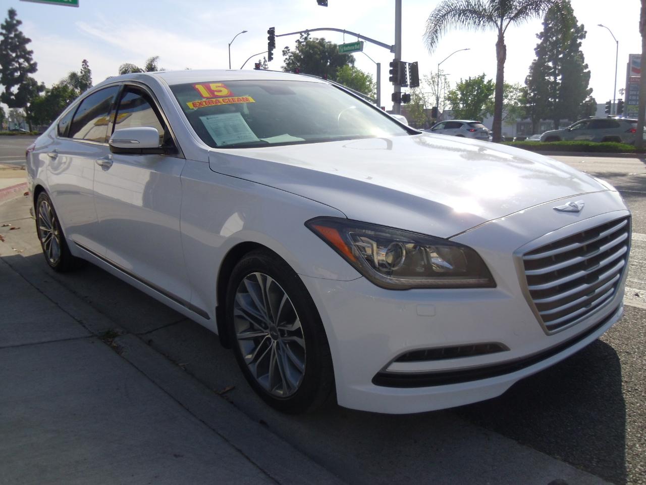 Hyundai Genesis 4dr Sdn V6 3.8L AWD 2015