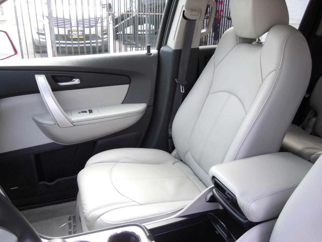 GMC Acadia AWD 4dr SLT2 2010