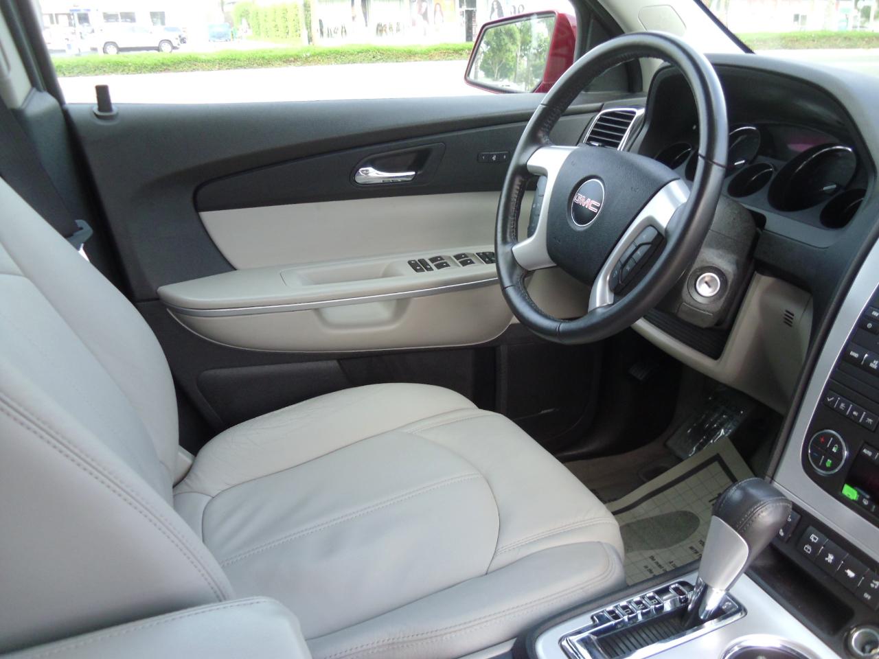 GMC Acadia AWD 4dr SLT2 2010