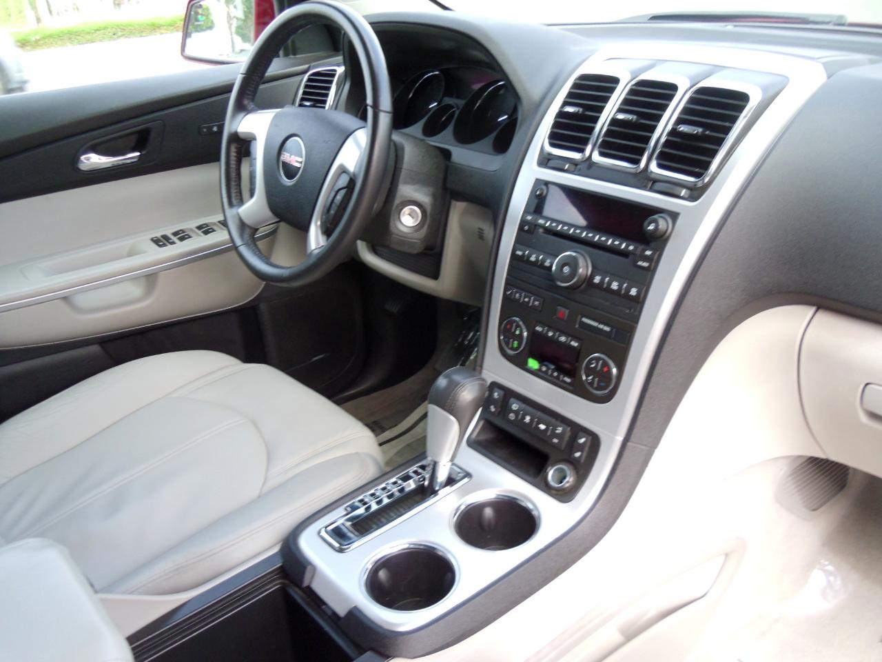 GMC Acadia AWD 4dr SLT2 2010