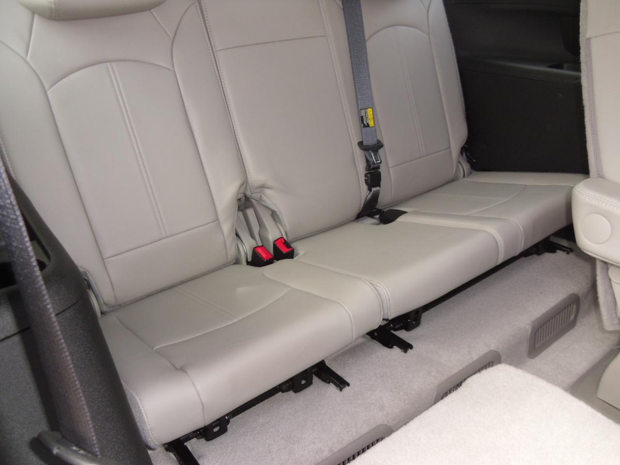 GMC Acadia AWD 4dr SLT2 2010