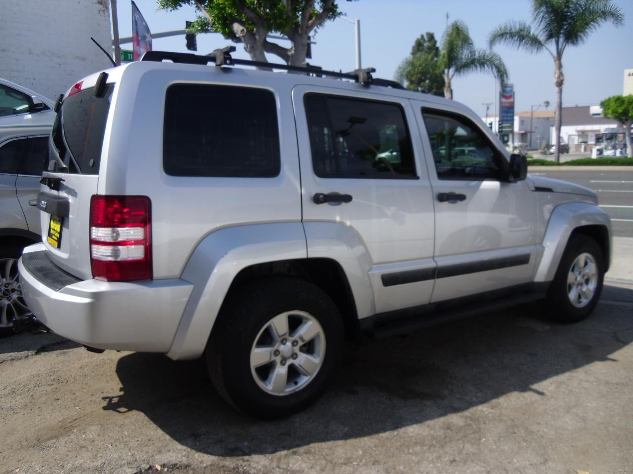 Jeep Liberty 4WD 4dr Sport 2011