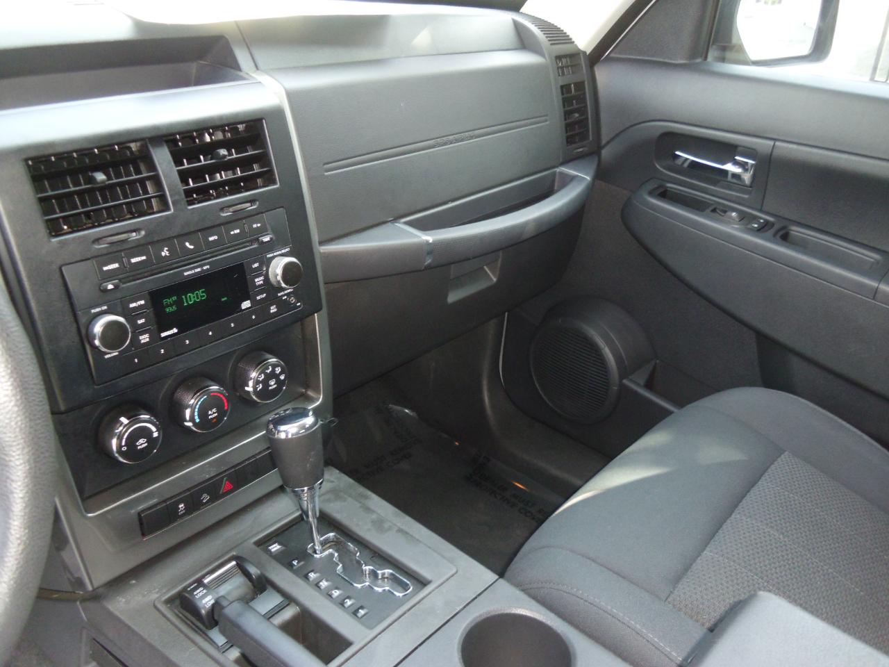 Jeep Liberty 4WD 4dr Sport 2011