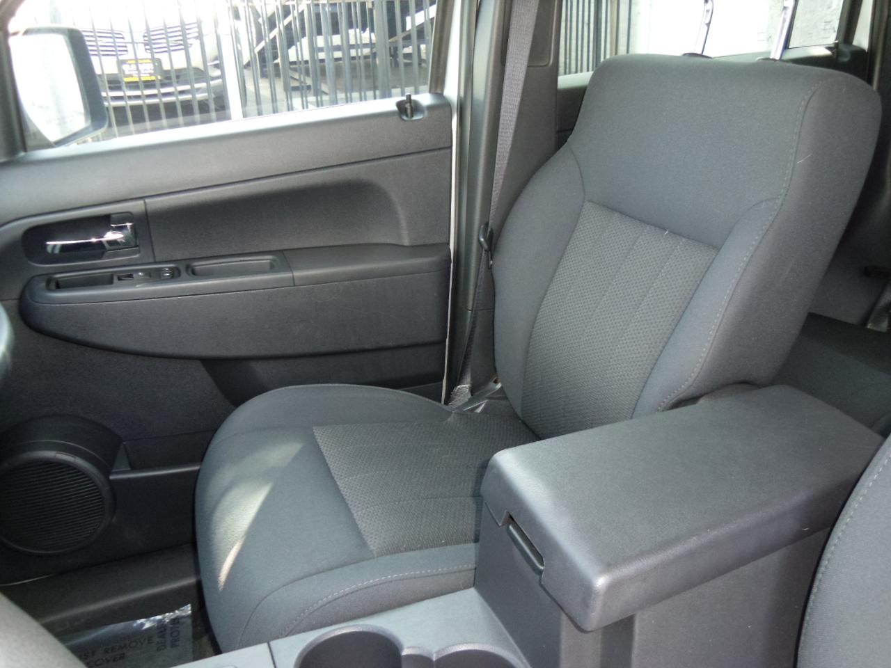 Jeep Liberty 4WD 4dr Sport 2011