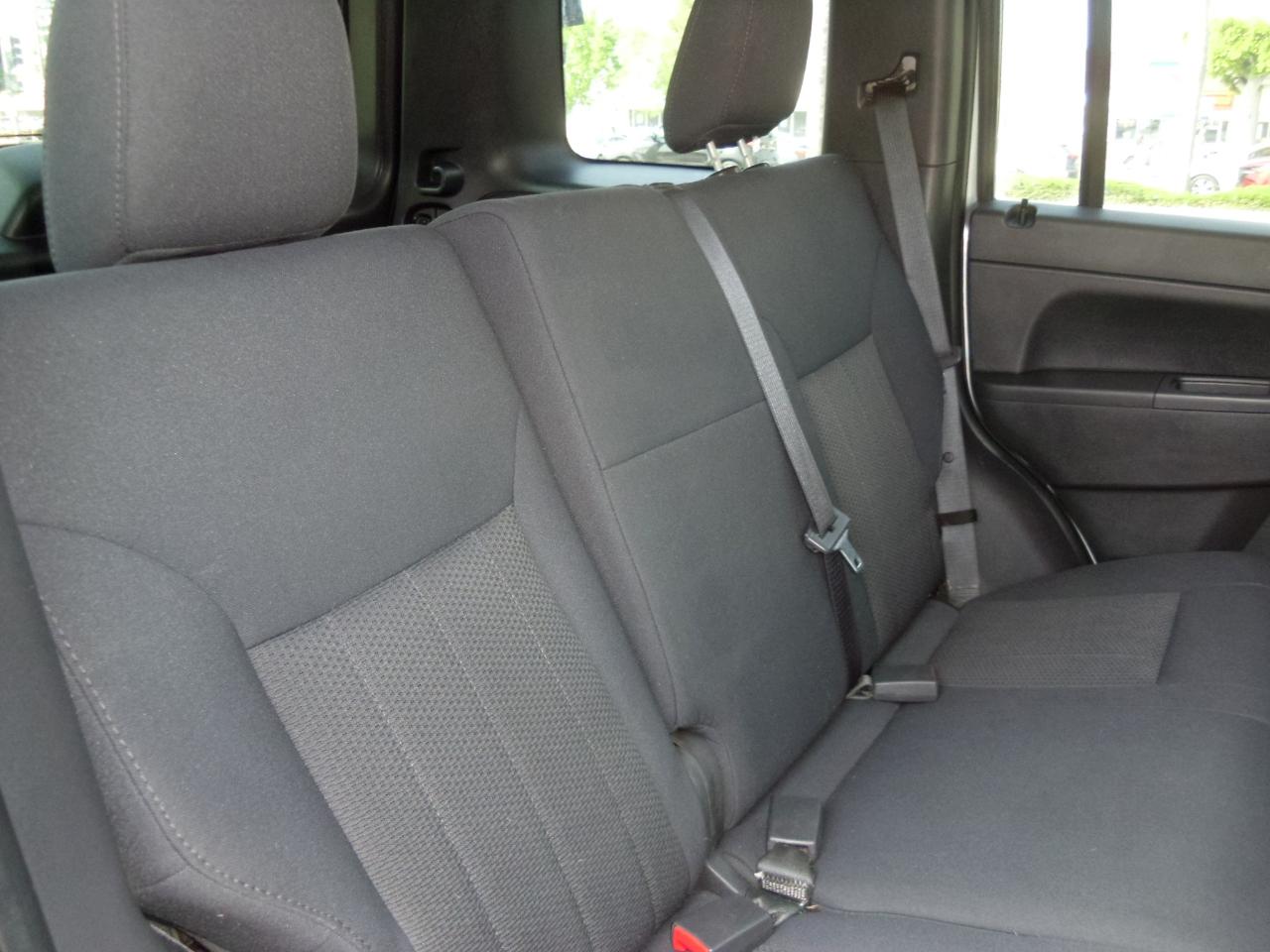 Jeep Liberty 4WD 4dr Sport 2011