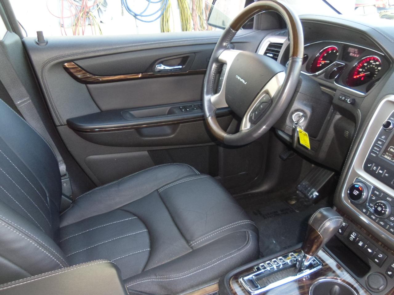 GMC Acadia FWD 4dr Denali 2014