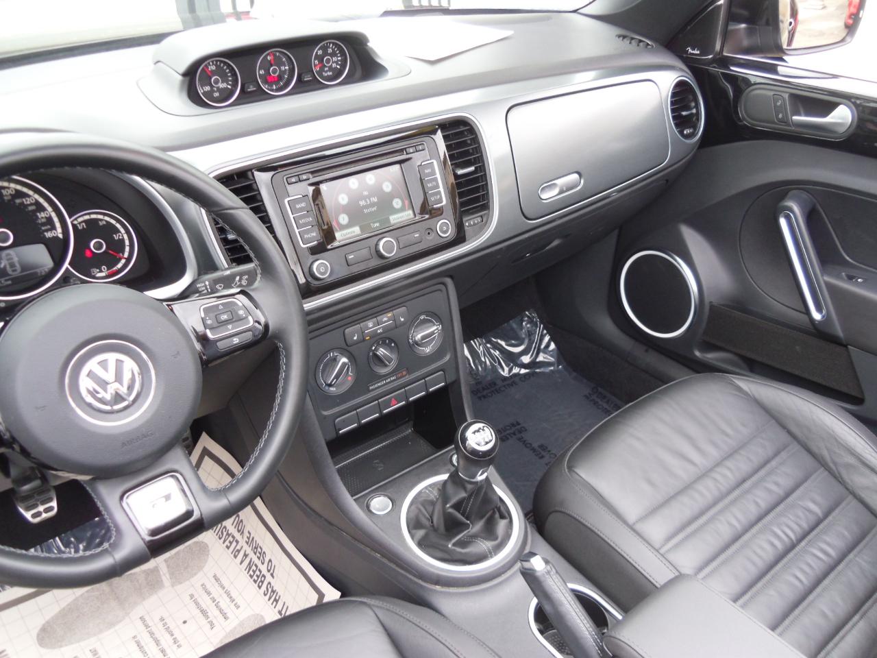 Volkswagen Beetle Convertible 2dr Man 2.0T R-Line PZEV 2014