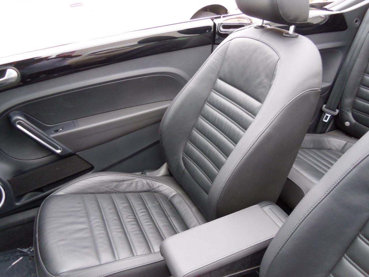 Volkswagen Beetle Convertible 2dr Man 2.0T R-Line PZEV 2014