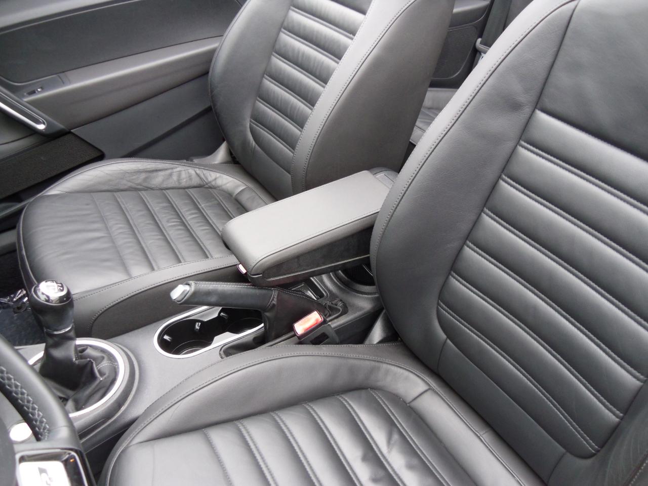 Volkswagen Beetle Convertible 2dr Man 2.0T R-Line PZEV 2014