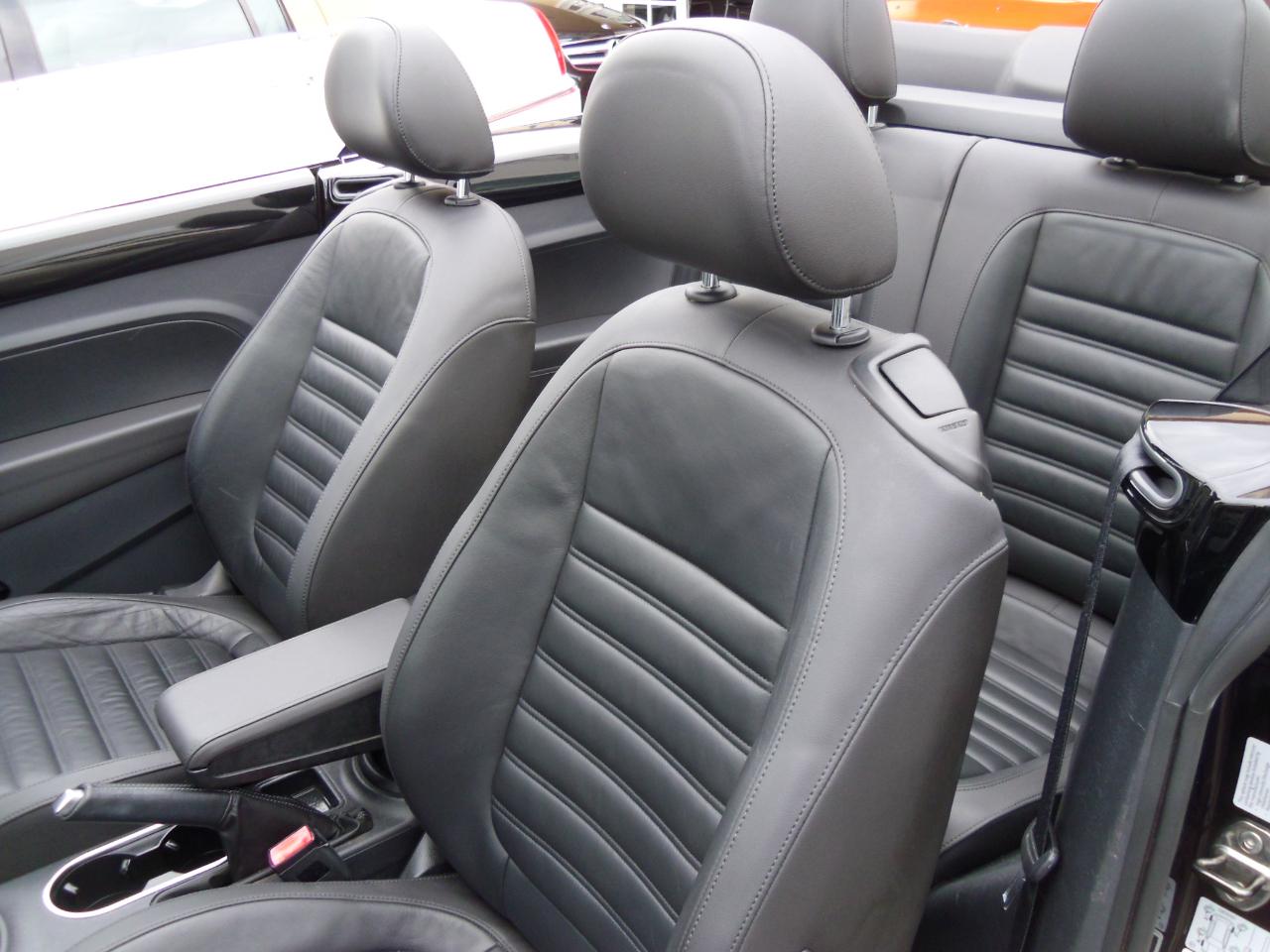 Volkswagen Beetle Convertible 2dr Man 2.0T R-Line PZEV 2014