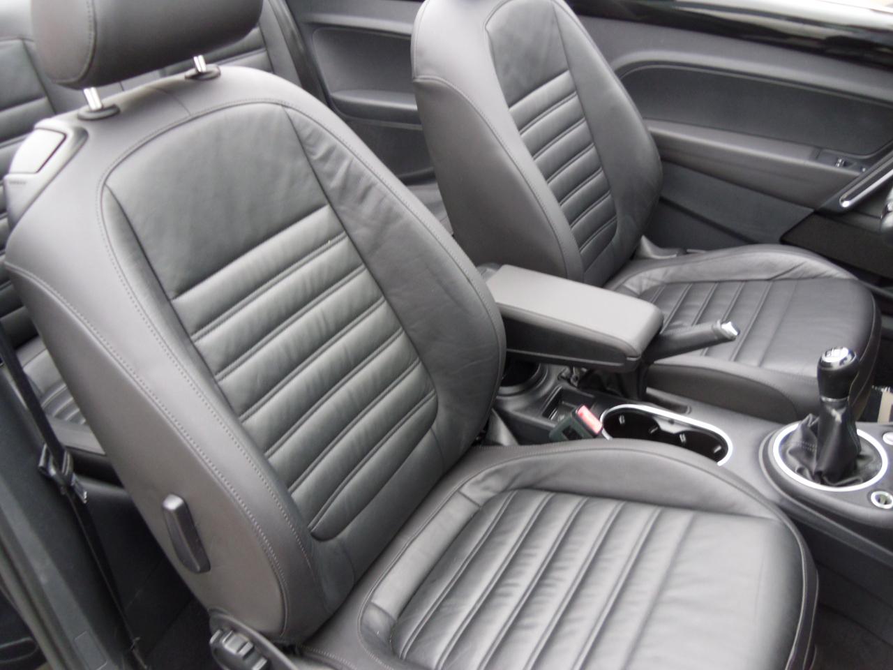 Volkswagen Beetle Convertible 2dr Man 2.0T R-Line PZEV 2014