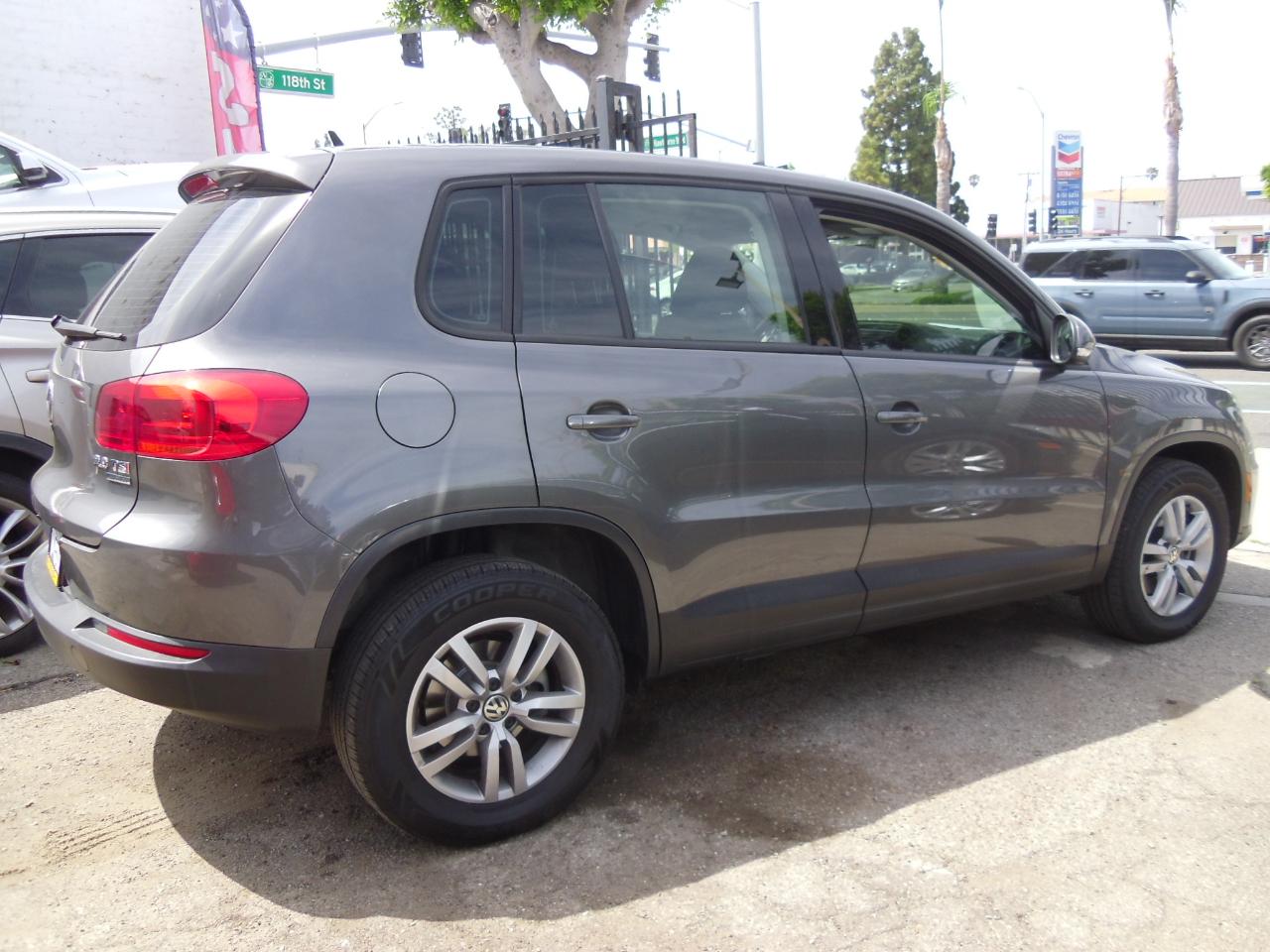 Volkswagen Tiguan 4MOTION 4dr Auto S 2014