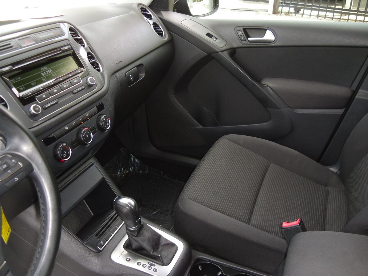 Volkswagen Tiguan 4MOTION 4dr Auto S 2014