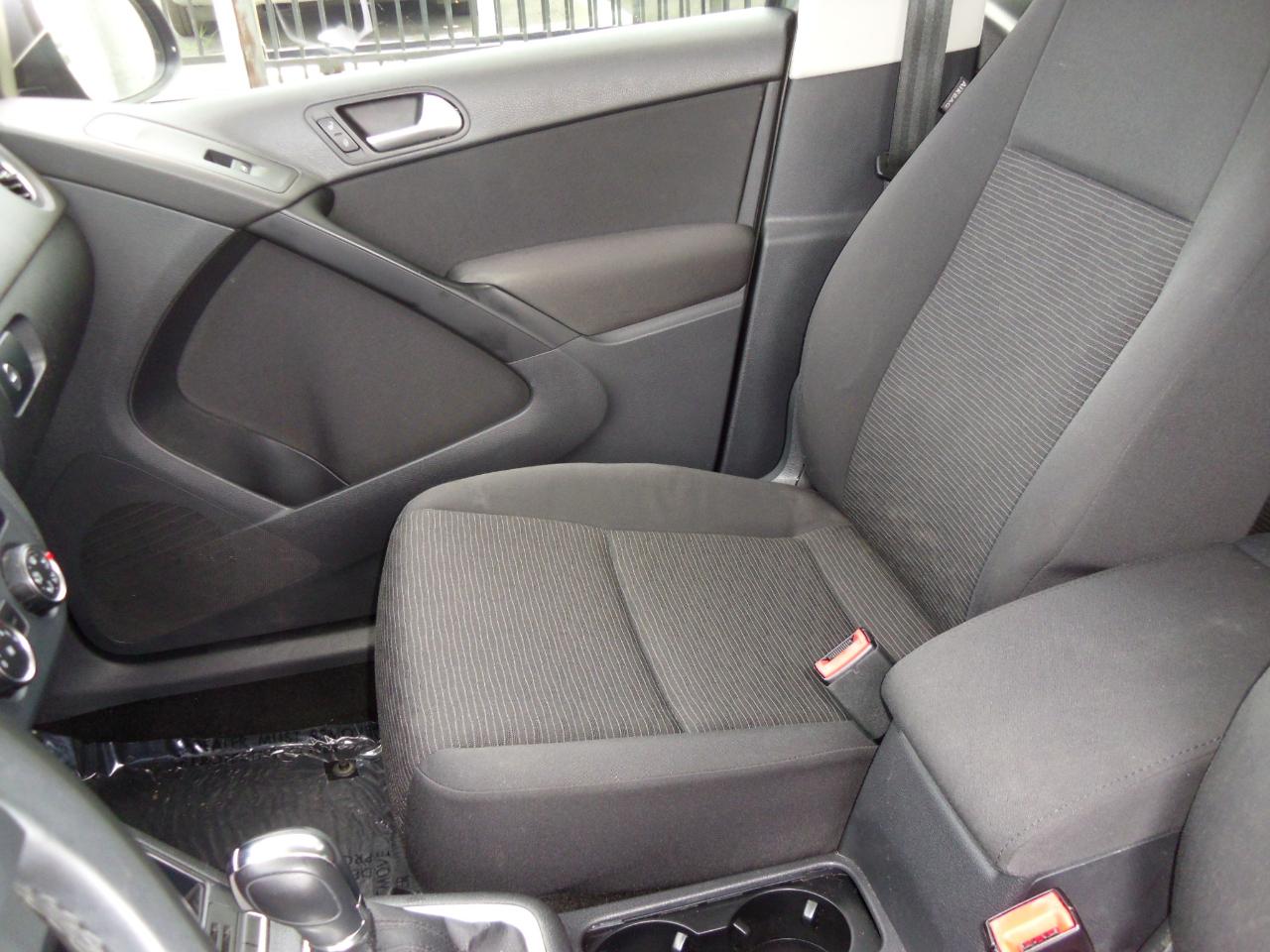 Volkswagen Tiguan 4MOTION 4dr Auto S 2014