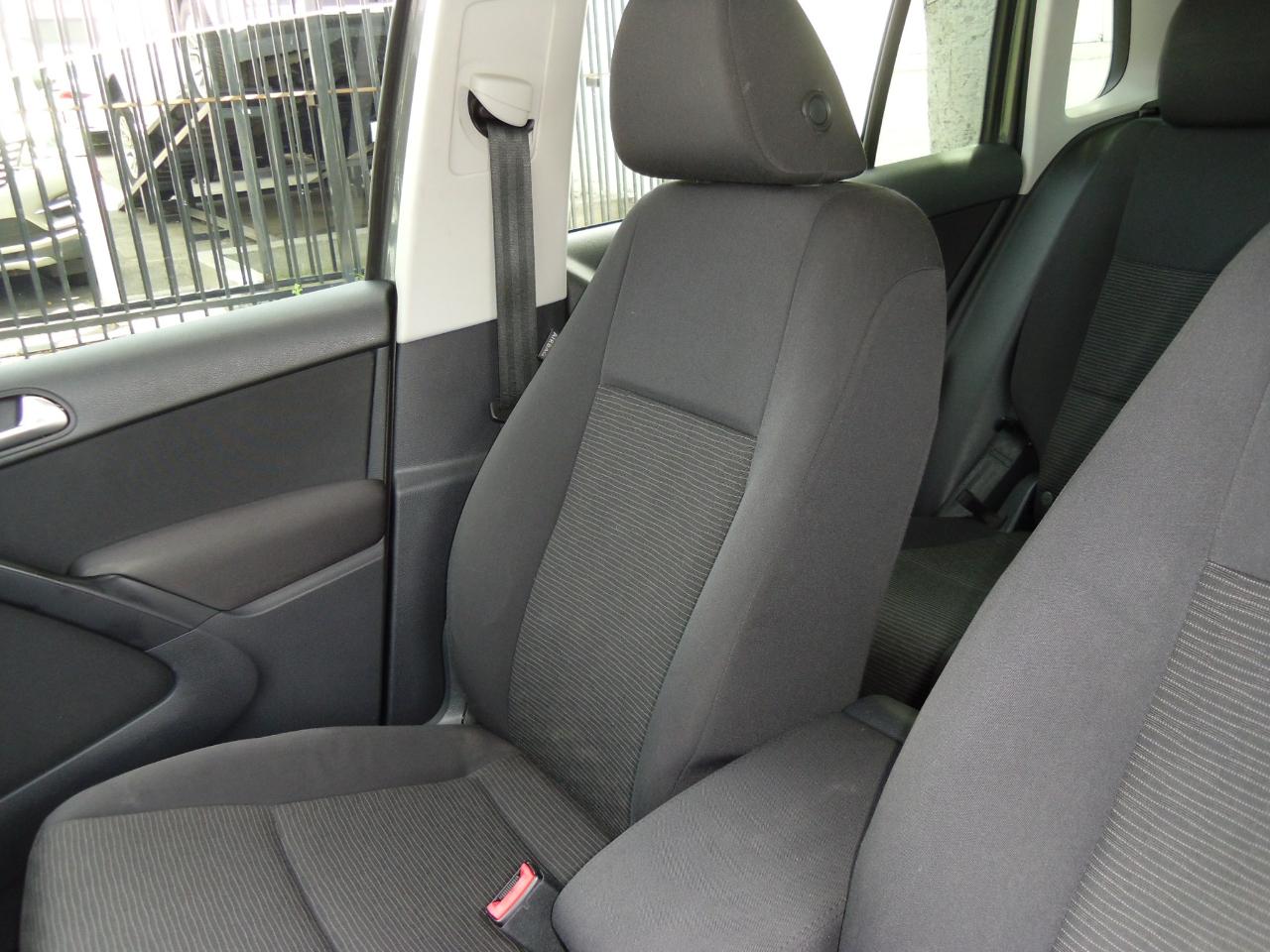 Volkswagen Tiguan 4MOTION 4dr Auto S 2014