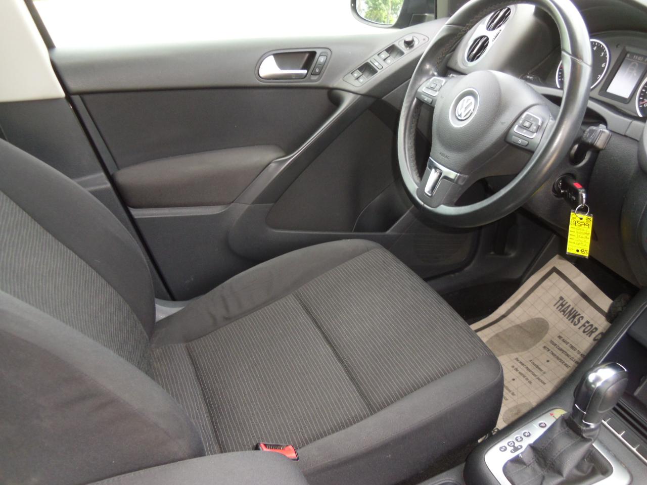 Volkswagen Tiguan 4MOTION 4dr Auto S 2014