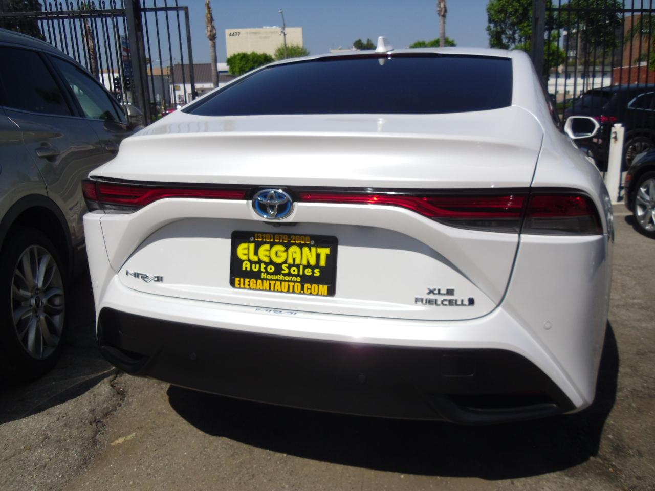 Toyota Mirai XLE Sedan 2021