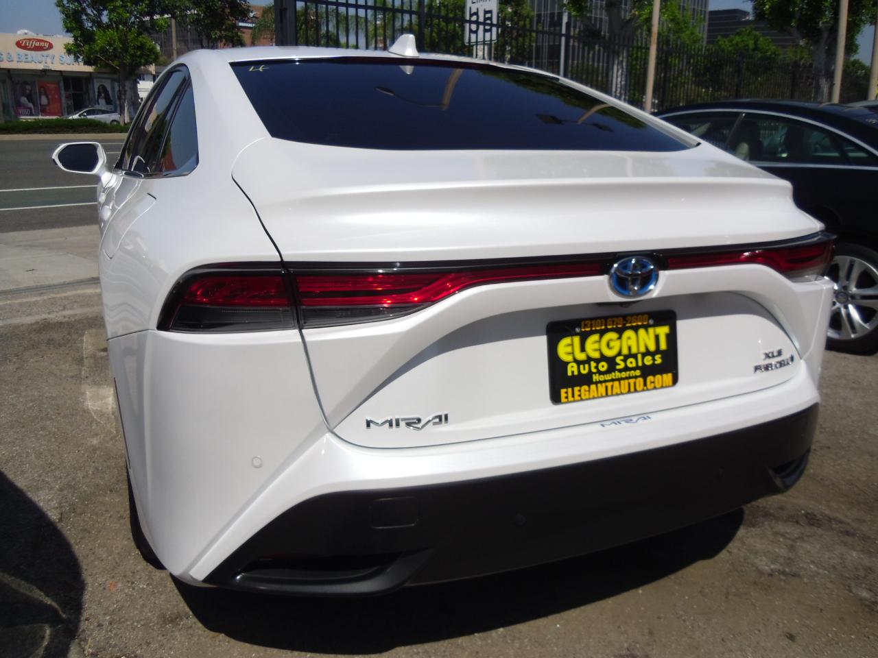 Toyota Mirai XLE Sedan 2021