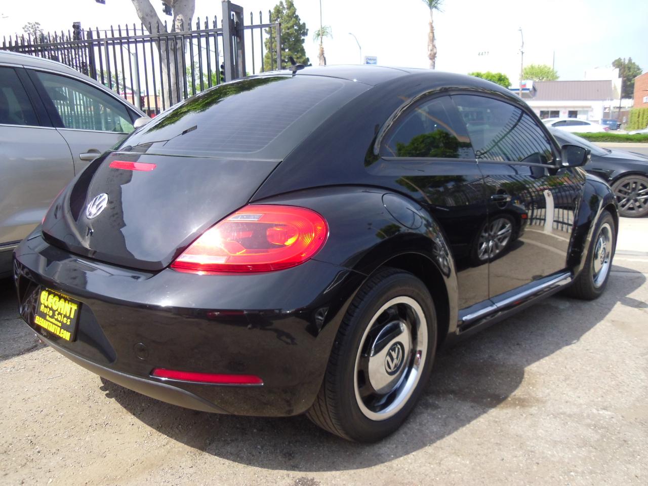 Volkswagen Beetle Coupe 2dr Auto 2.5L PZEV 2013