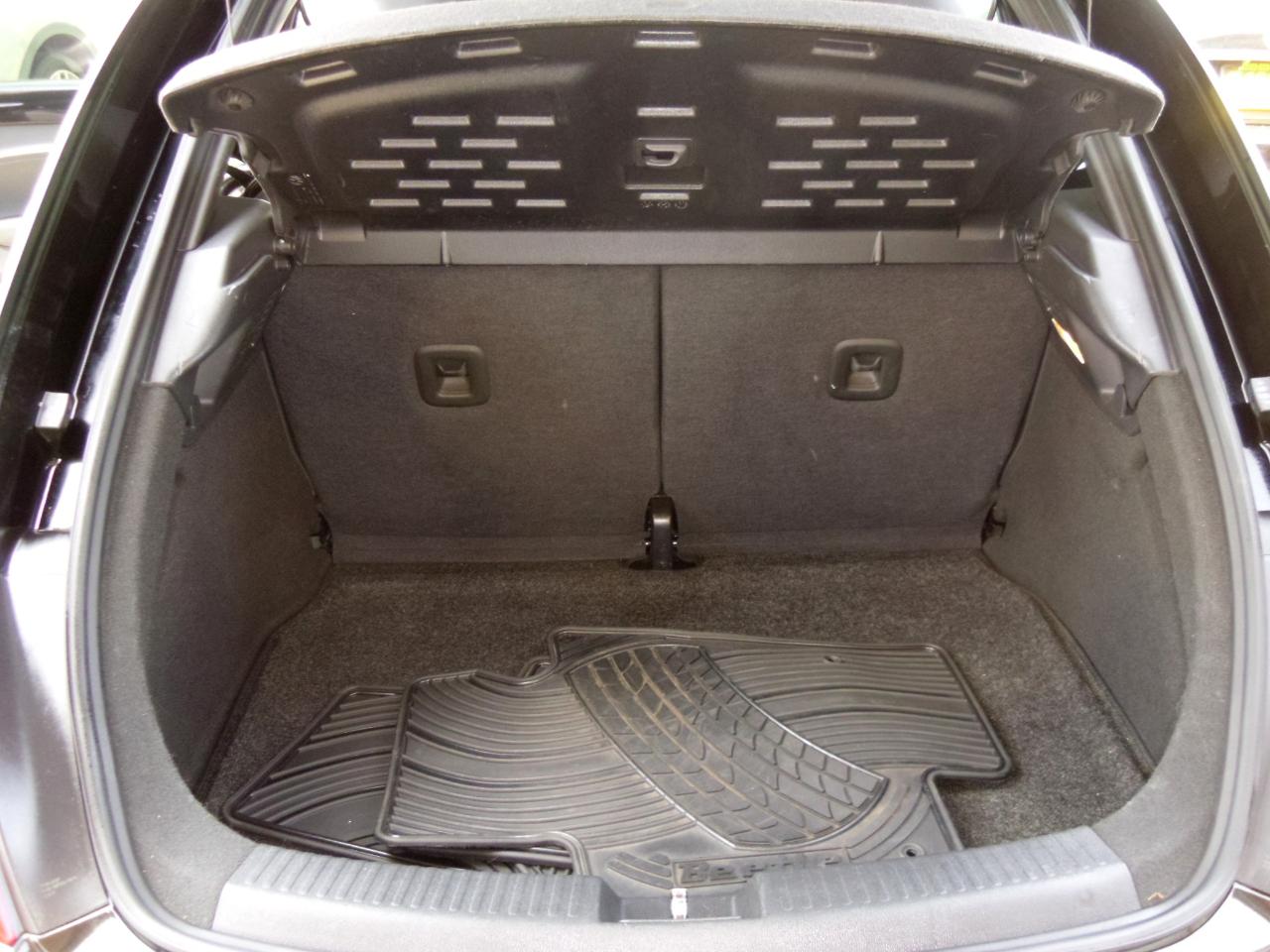 Volkswagen Beetle Coupe 2dr Auto 2.5L PZEV 2013