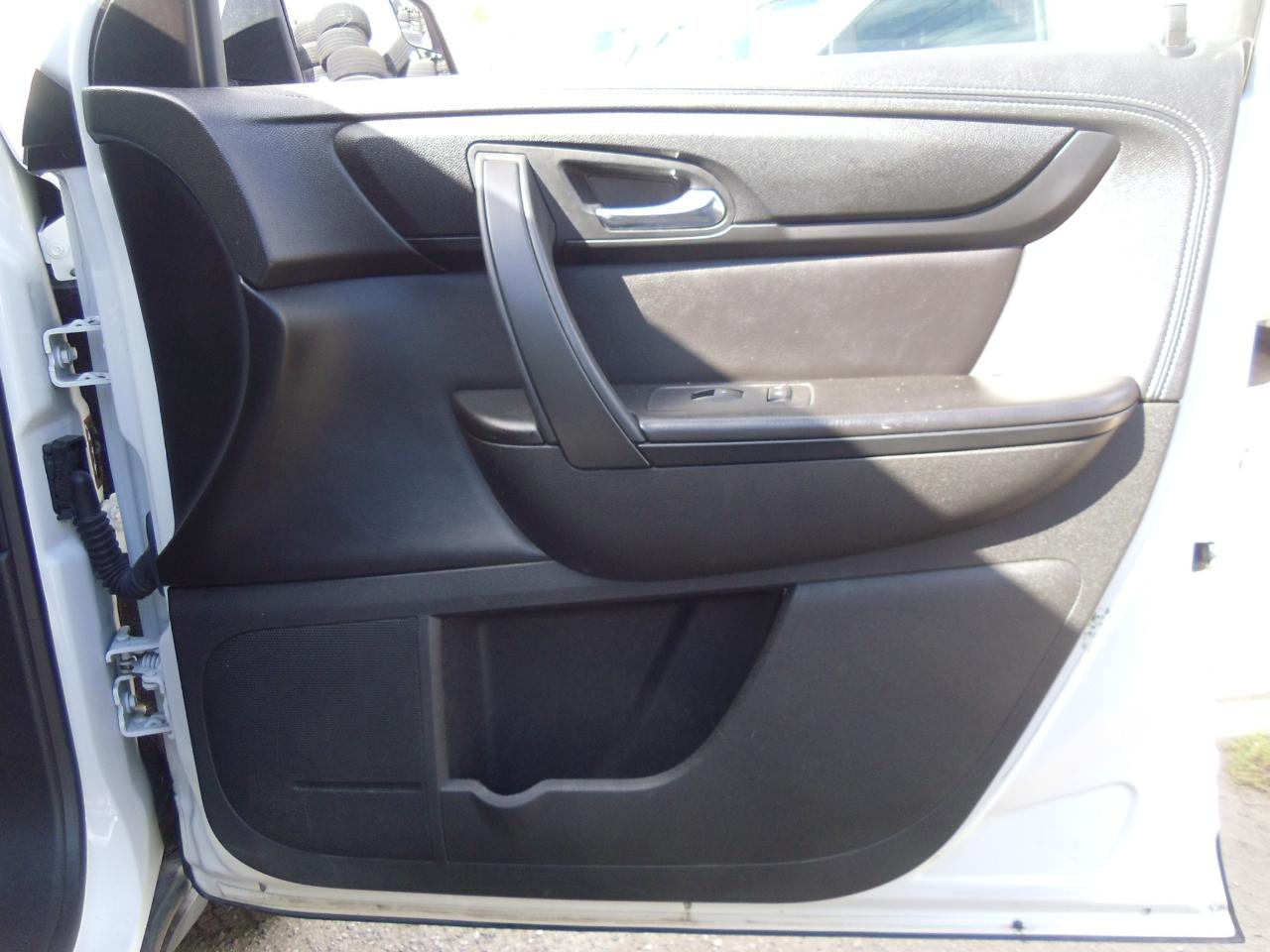 GMC Acadia FWD 4dr SLE2 2014