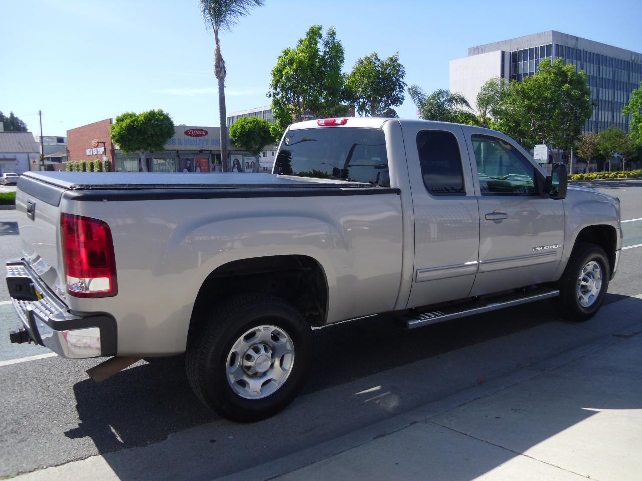 GMC Sierra 2500HD 2WD Ext Cab 143.5" SLT 2008