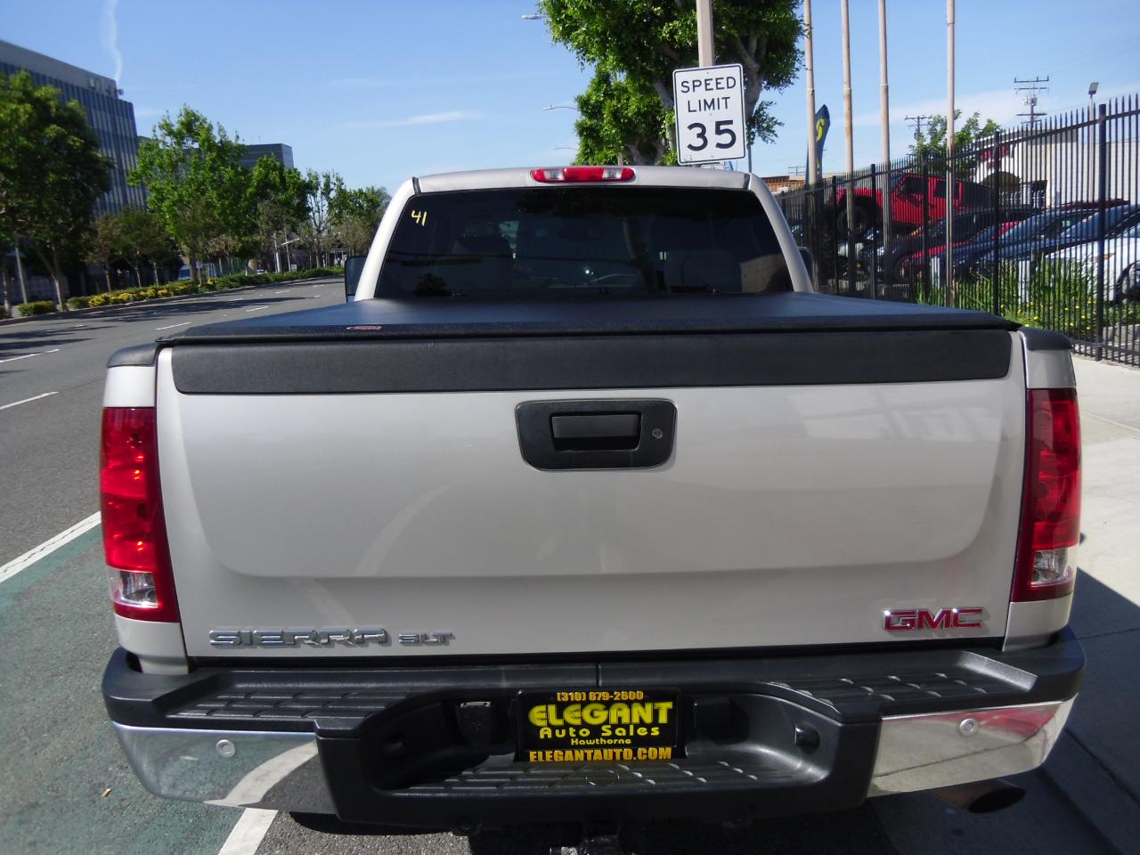 GMC Sierra 2500HD 2WD Ext Cab 143.5" SLT 2008