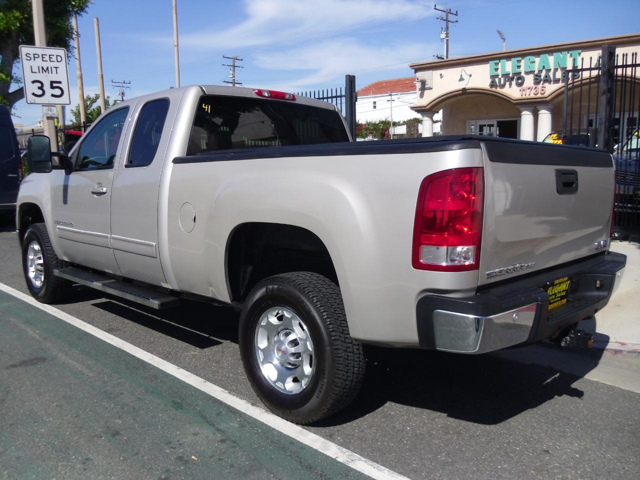 GMC Sierra 2500HD 2WD Ext Cab 143.5" SLT 2008