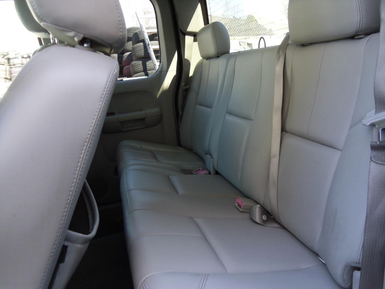 GMC Sierra 2500HD 2WD Ext Cab 143.5" SLT 2008