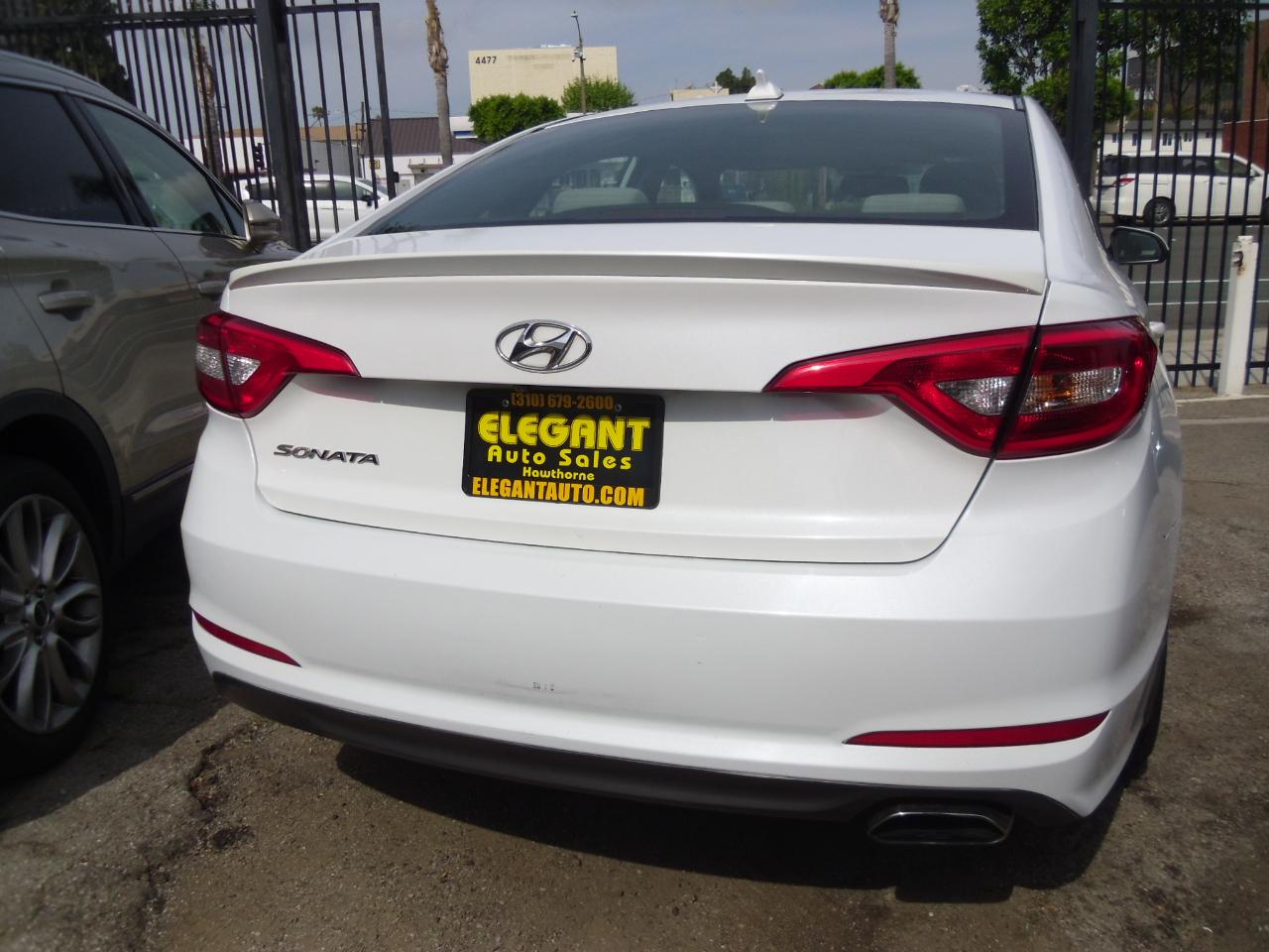 Hyundai Sonata 4dr Sdn 2.4L SE PZEV 2015