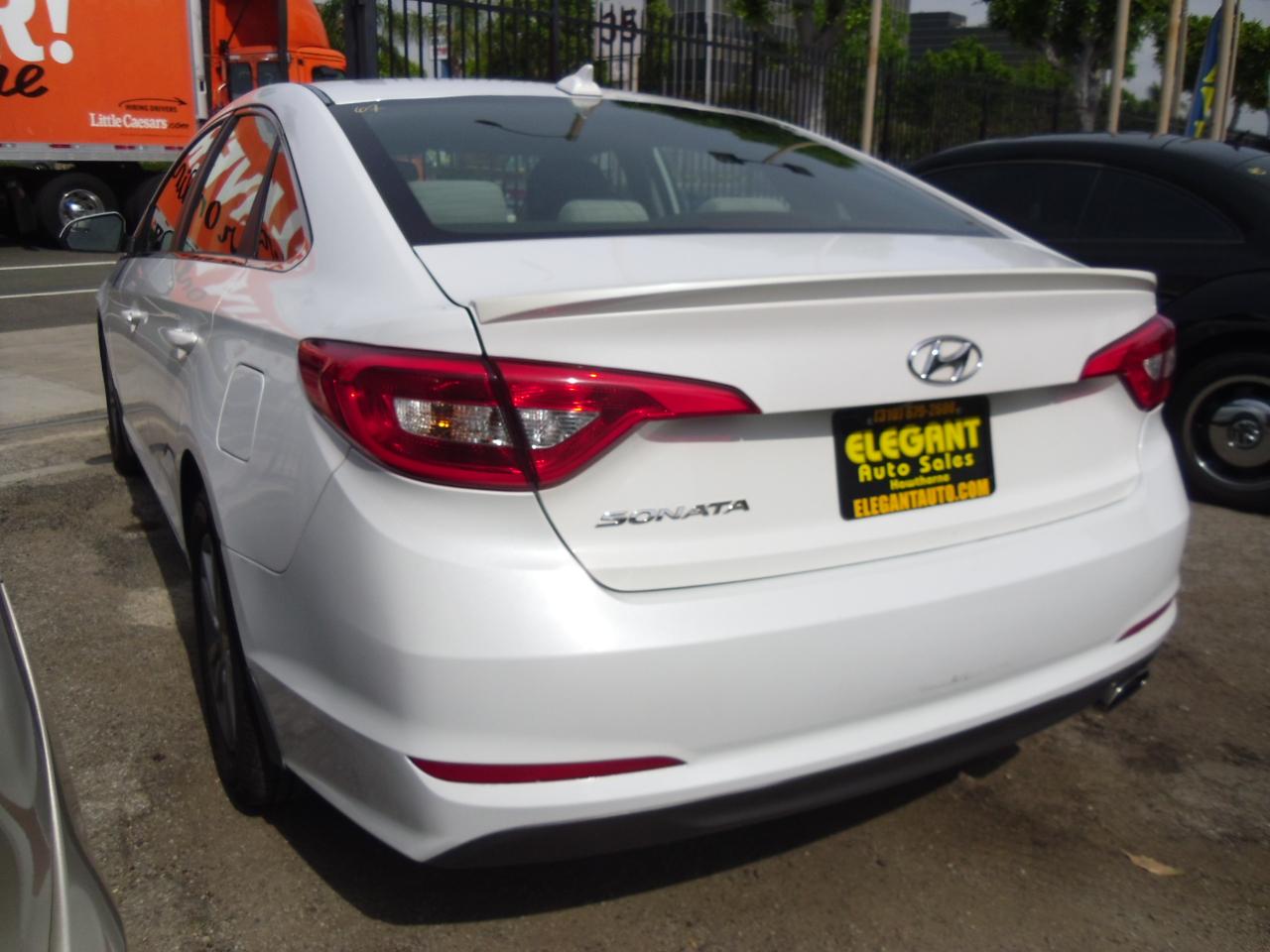 Hyundai Sonata 4dr Sdn 2.4L SE PZEV 2015