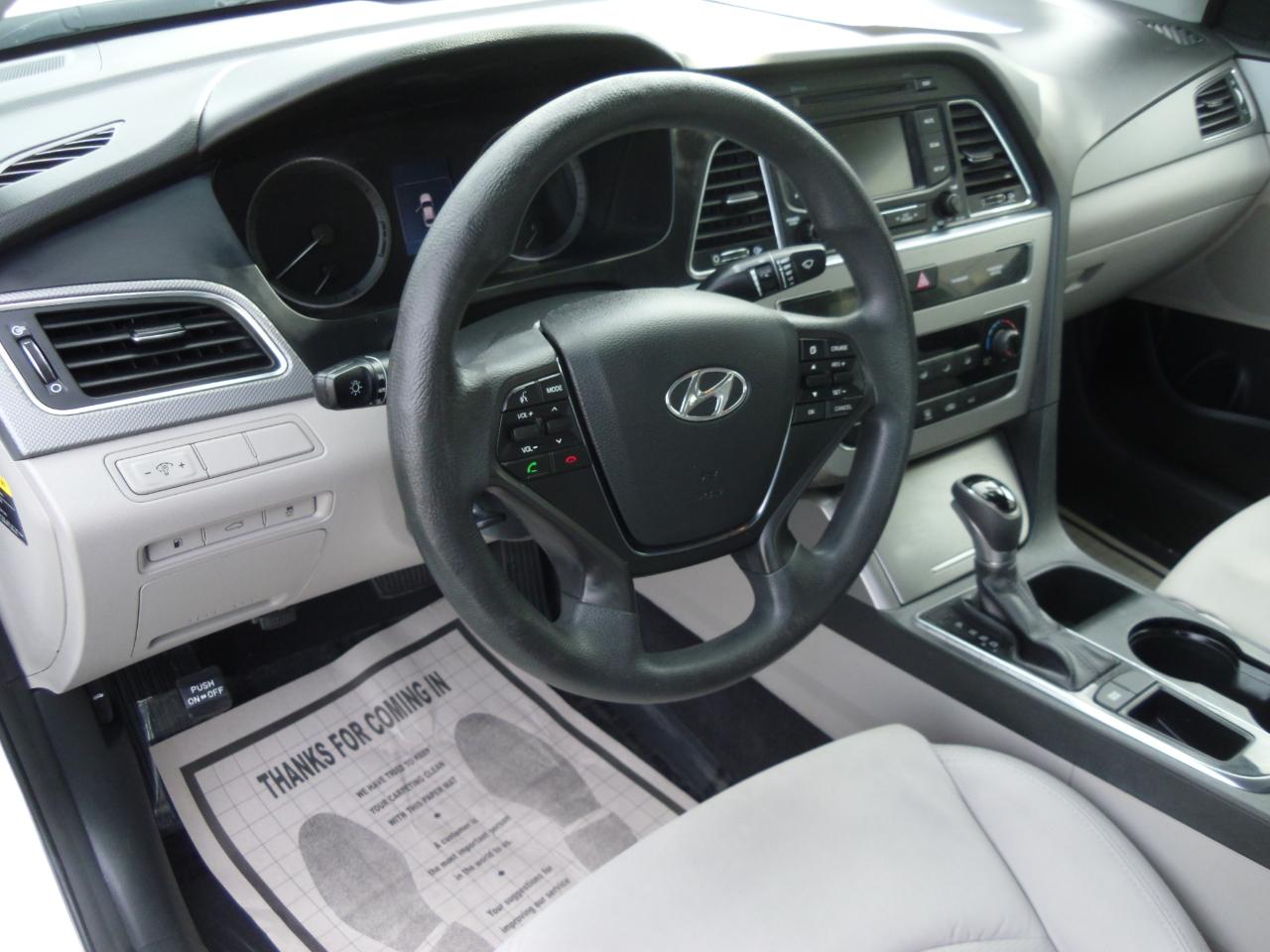 Hyundai Sonata 4dr Sdn 2.4L SE PZEV 2015